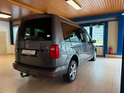 VW Caddy Maxi 2.0 TDI Comfortline 4Motion — Monospace polyvalent 7 places, 4×4 intégral — Miniatur 12