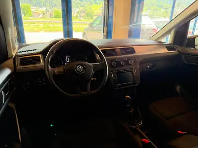 VW Caddy Maxi 2.0 TDI Comfortline 4Motion — Monospace polyvalent 7 places, 4×4 intégral — Miniatur 17
