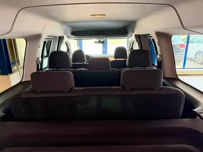 VW Caddy Maxi 2.0 TDI Comfortline 4Motion — Monospace polyvalent 7 places, 4×4 intégral — Miniatur 23