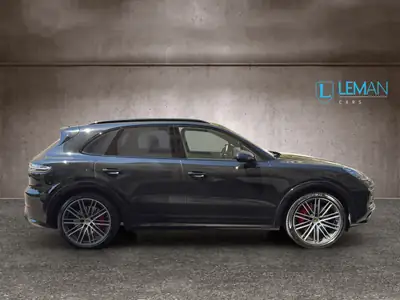 Porsche Cayenne GTS 2023 — SUV sportif 460 ch, première main CH, 76 000 km — intérieur