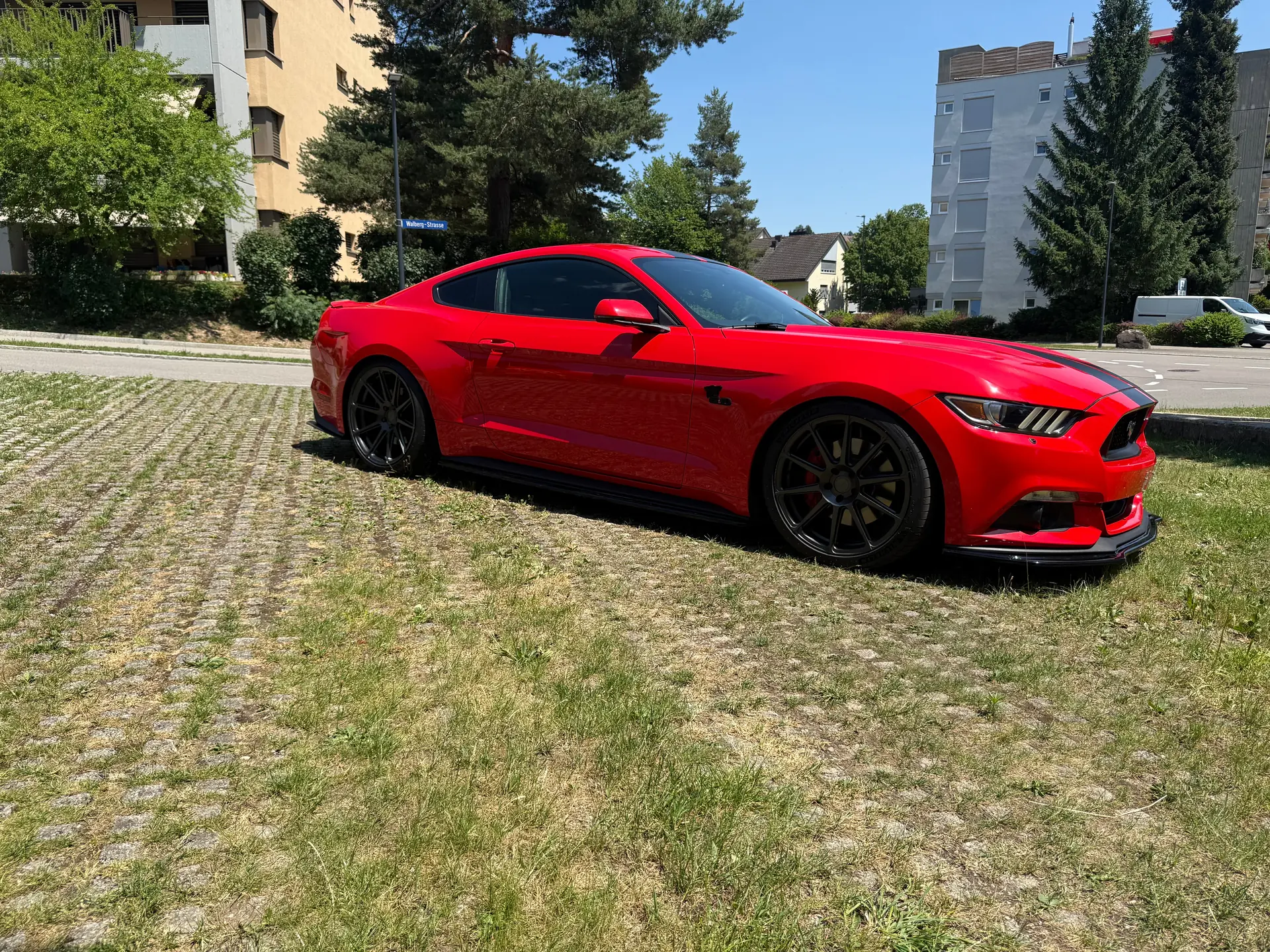 Ford Mustang 5.0 V8 GT — Légende américaine, 421 ch et design iconique — vista esterna