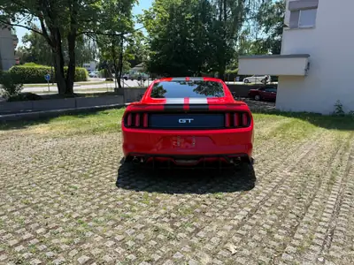 Ford Mustang 5.0 V8 GT — Légende américaine, 421 ch et design iconique — interni