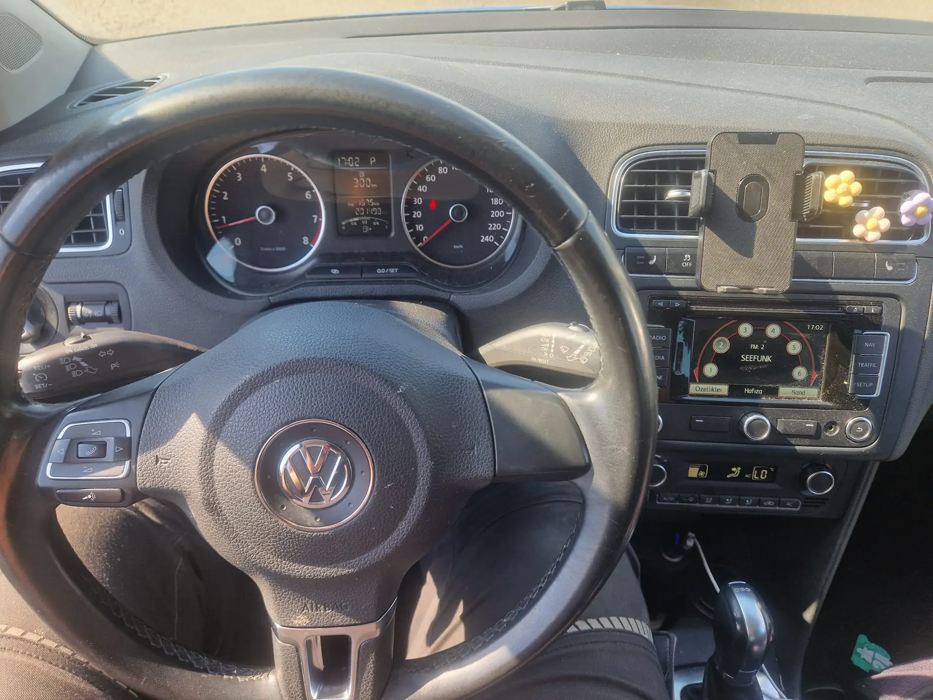 VW Polo 1.2 TSI 105 Design DSG — Citadine dynamique, boîte auto, sans sinistre — Außenansicht