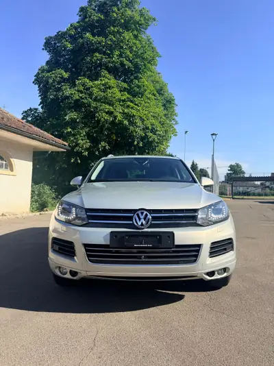 Volkswagen Touareg 3.0 V6 TDI 245 — SUV premium 4x4 fiable, 235 000 km — exterior view