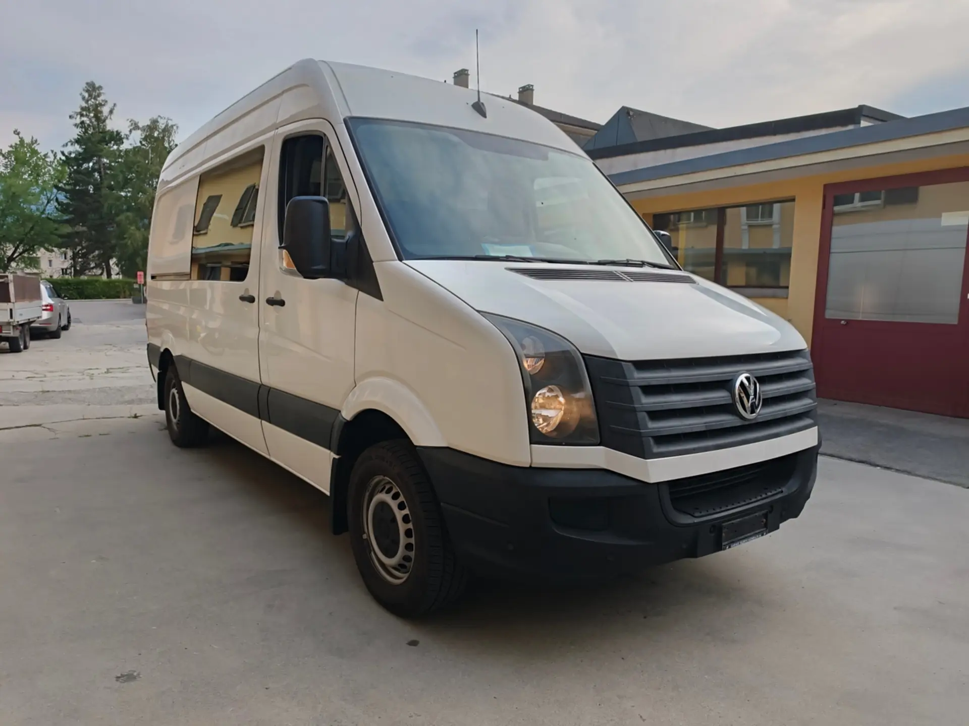 VW Crafter 2.0 TDI 136 — Utilitaire robuste, sans accident, 190'000 km
