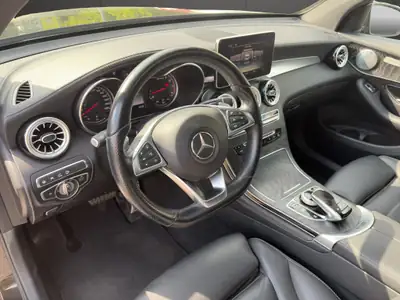 Mercedes-Benz GLC 43 AMG Coupé — Sportivité et prestance, 81 500 km seulement — Miniature 10