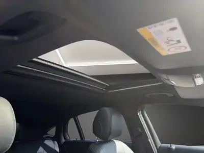 Mercedes-Benz GLC 43 AMG Coupé — Sportivité et prestance, 81 500 km seulement — Miniature 17