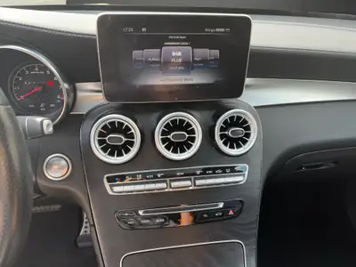 Mercedes-Benz GLC 43 AMG Coupé — Sportivité et prestance, 81 500 km seulement — Miniature 27