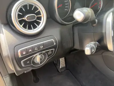 Mercedes-Benz GLC 43 AMG Coupé — Sportivité et prestance, 81 500 km seulement — Miniature 29