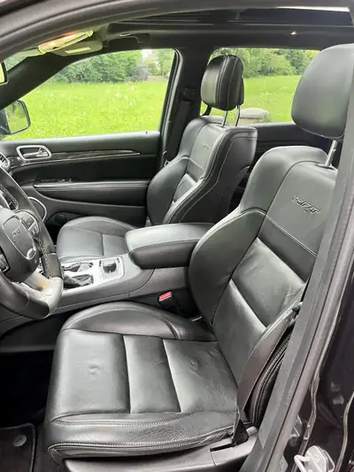 Jeep Grand Cherokee 6.4 V8 HEMI SRT8 Night — Muscle SUV américain, 468 ch intégrales — Miniatur 7