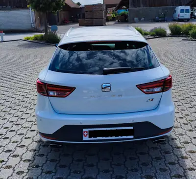 SEAT Leon 2.0 TSI 280 Cupra — Break sportif, 122'000 km, sans sinistre — fianco