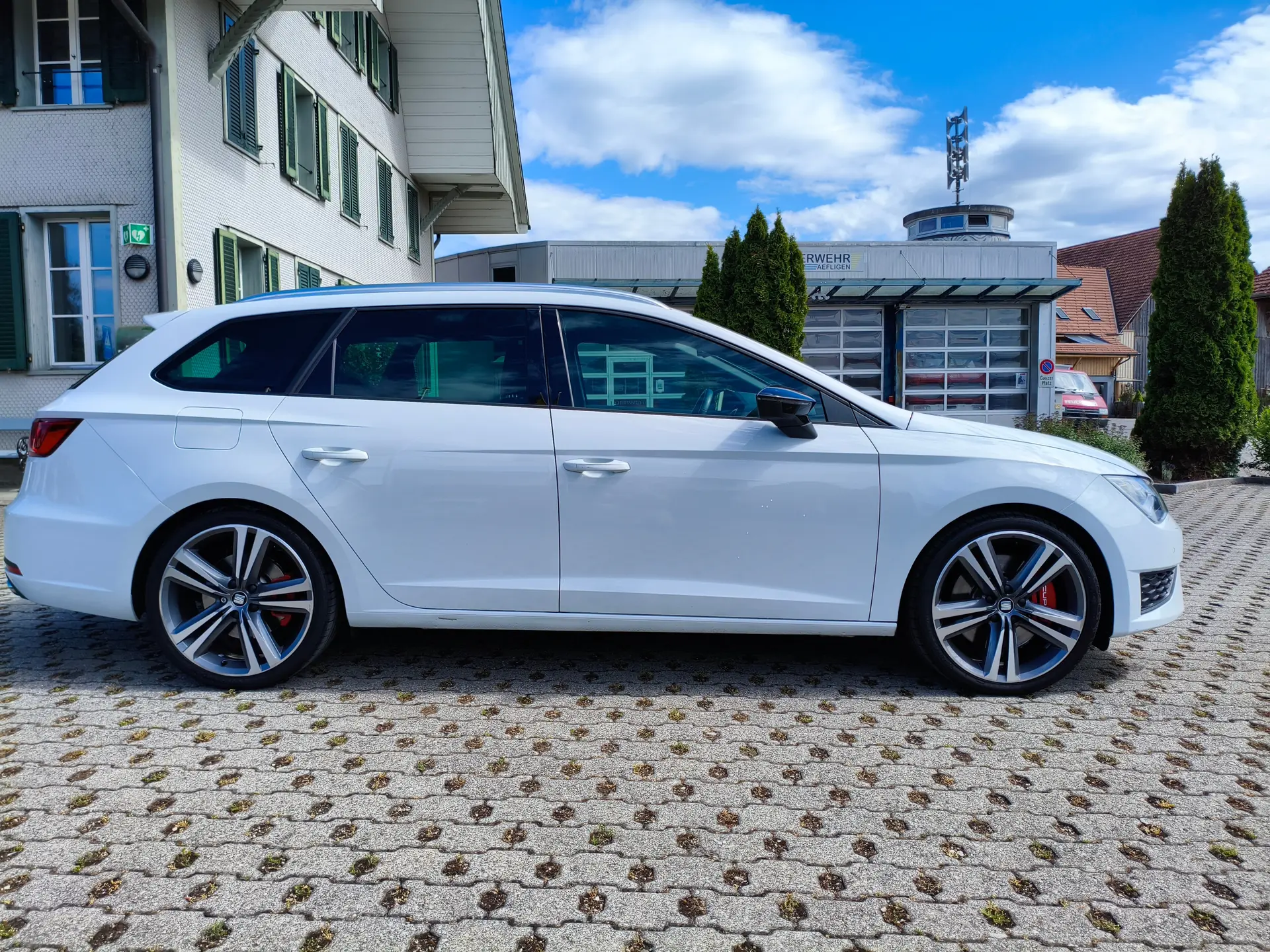 SEAT Leon 2015 occasion Aefligen — 3