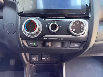 Honda Jazz 1.3i-VTEC Comfort — Citadine fiable, faible consommation et équipements complets — Miniature 16