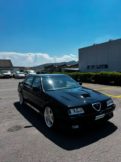 Alfa Romeo 164 2.0 V6 Turbo — Berline italienne de prestige, 35 000 km seulement — Außenansicht