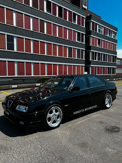 Alfa Romeo 164 2.0 V6 Turbo — Berline italienne de prestige, 35 000 km seulement — Detail