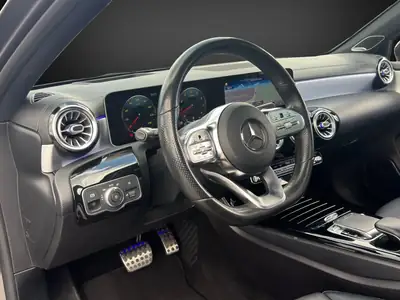 Mercedes-Benz Classe A 250 4Matic AMG Line — Berline sportive polyvalente, entretien complet — Thumbnail 8