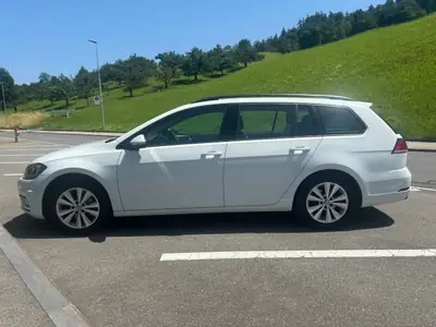 VW Golf 1.4 TSI 122 000 km — Break dynamique, équipements premium et consommation maîtrisée — vista posteriore