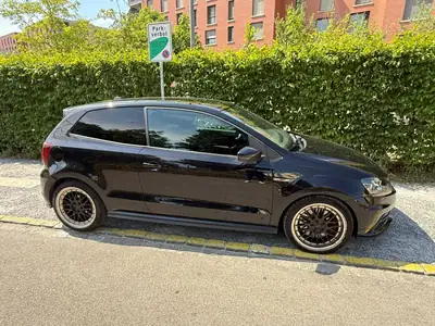 VW Polo 1.8 TSI GTI DSG — Sportive compacte, châssis affiné et faible kilométrage — fianco