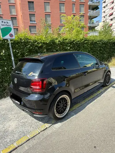 VW Polo 1.8 TSI GTI DSG — Sportive compacte, châssis affiné et faible kilométrage — vista posteriore