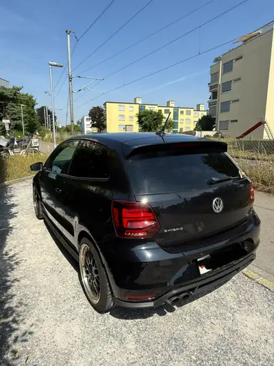 VW Polo 1.8 TSI GTI DSG — Sportive compacte, châssis affiné et faible kilométrage — interni