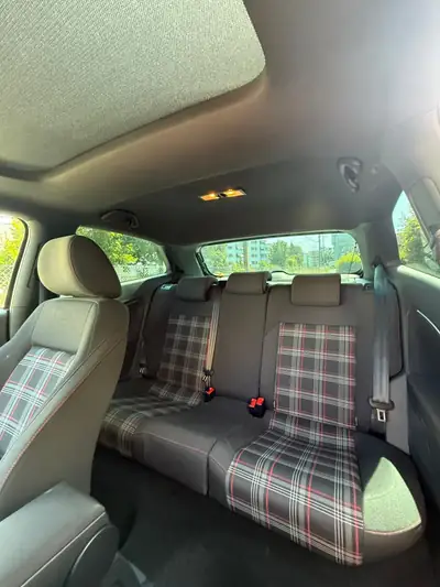 VW Polo 1.8 TSI GTI DSG — Sportive compacte, châssis affiné et faible kilométrage — Miniatura 8