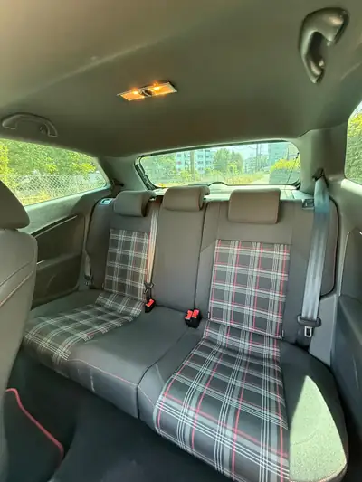 VW Polo 1.8 TSI GTI DSG — Sportive compacte, châssis affiné et faible kilométrage — Miniatura 9