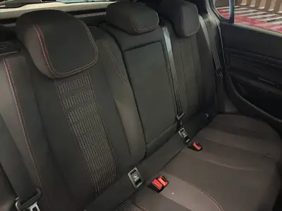 Peugeot 308 1.2 PureTech GT Line — Berline compacte élégante, boîte auto EAT8, faible kilométrage — Miniatur 9