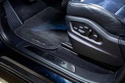 Porsche Cayenne 4.0 V8 GTS Coupé — SUV coupé haute performance, 47'900 km seulement — Thumbnail 11