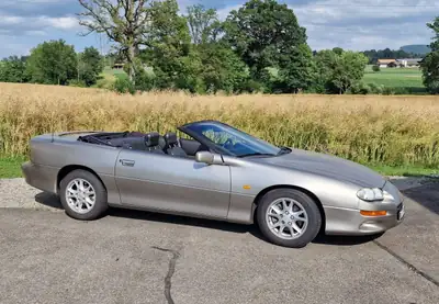 Chevrolet Camaro 3.8 V6 Cabriolet — Légende américaine décapotable, sans accident — Außenansicht