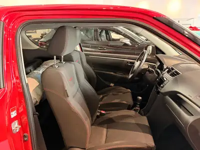Suzuki Swift 1.6i 16V Sport — Citadine dynamique, entretien impeccable, 136 800 km — tableau de bord