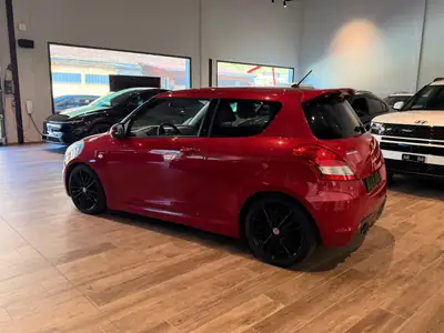 Suzuki Swift 1.6i 16V Sport — Citadine dynamique, entretien impeccable, 136 800 km — Miniature 12