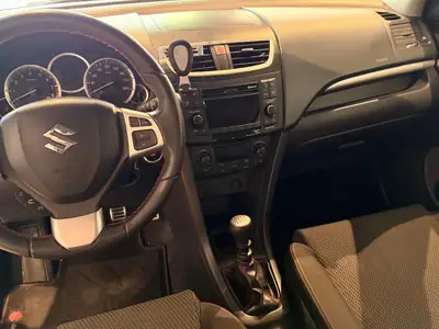 Suzuki Swift 1.6i 16V Sport — Citadine dynamique, entretien impeccable, 136 800 km — Miniature 14