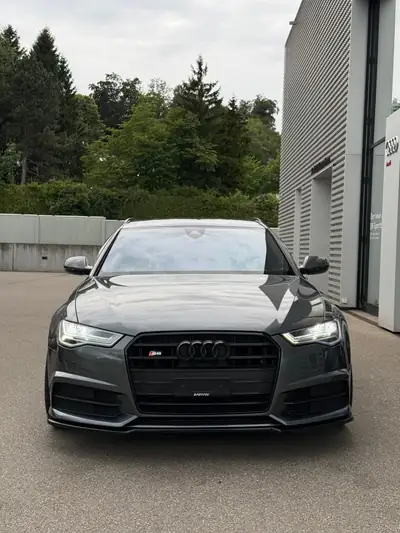 Audi S6 Avant 4.0 V8 TFSI Quattro — Break haute performance, 450 ch, faible kilométrage — Armaturenbrett