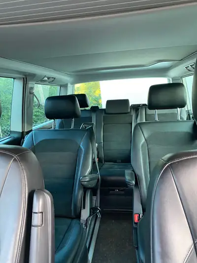 VW T6 California Beach TDI 4Motion — Van aménagé 7 places, diesel performant — rear view