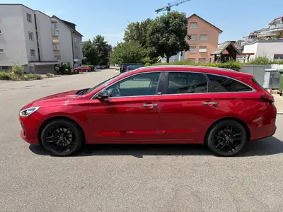 Hyundai i30 Break 1.6 CRDi — Diesel économique, 80000 km, prix négociable — arrière