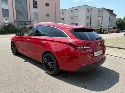 Hyundai i30 Break 1.6 CRDi — Diesel économique, 80000 km, prix négociable — détail