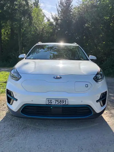 Kia e-Niro Style PLUS Electric — SUV électrique spacieux, 204 ch, parfait état — Innenraum