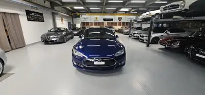 Tesla Model S 90 D — Berline électrique haute performance, Superchargeur inclus — côté