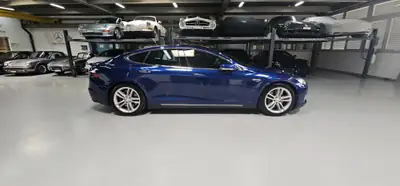 Tesla Model S 90 D — Berline électrique haute performance, Superchargeur inclus — détail