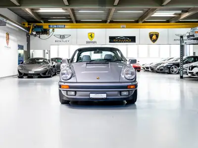 Porsche 911 Carrera 3.2 Targa Jubileé — Édition limitée 1/165, historique Porsche complet — côté