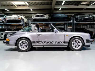 Porsche 911 Carrera 3.2 Targa Jubileé — Édition limitée 1/165, historique Porsche complet — intérieur