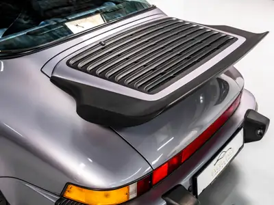 Porsche 911 Carrera 3.2 Targa Jubileé — Édition limitée 1/165, historique Porsche complet — Miniature 17