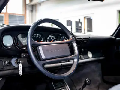 Porsche 911 Carrera 3.2 Targa Jubileé — Édition limitée 1/165, historique Porsche complet — Miniature 22
