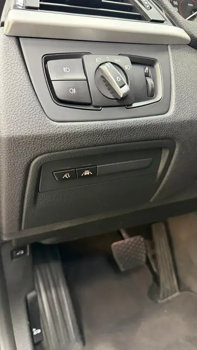 BMW 330d xDrive Touring — Monospace diesel performant, 282 000 km, sans sinistre — interior