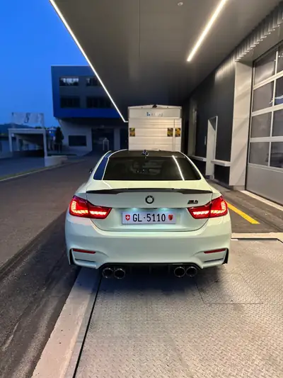 BMW M4 Competition 2018 — Coupé haute performance 450 ch, sans sinistre — rear view