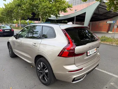 Volvo XC60 T6 eAWD Plug-in Hybrid — SUV premium écologique à faible kilométrage — arrière