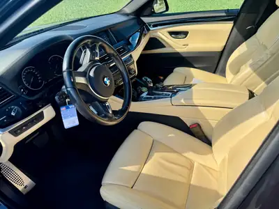 BMW M550d xDrive — Break sportif diesel, 381 ch et transmission intégrale — Miniatura 12