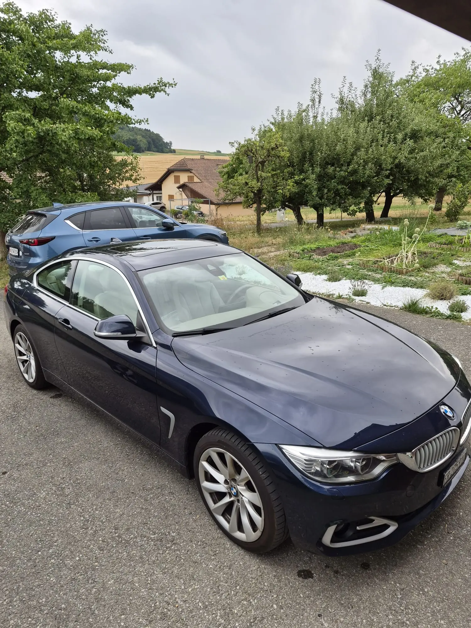 BMW 428i Coupé xDrive Luxury Line — Coupé sportif allemand, transmission intégrale, 114'000 km — vista esterna