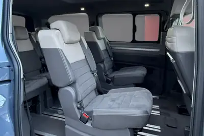 VW T7 Multivan 1.4 eHybrid Life — 7 places, hybride rechargeable, version longue — Miniatur 13