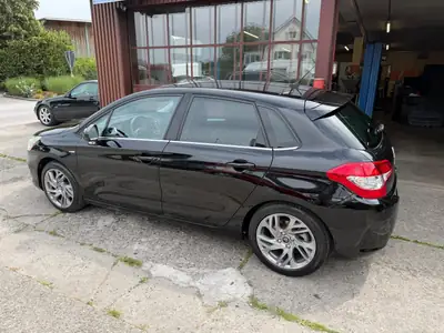 Citroën C4 Picasso 1.6 VTi — Monospace familial spacieux, sans accident — vista posteriore